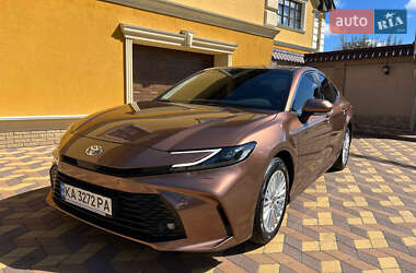 Седан Toyota Camry 2024 в Киеве