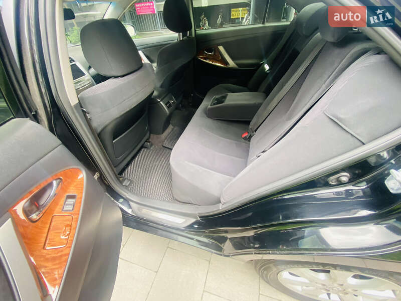 Седан Toyota Camry 2010 в Києві