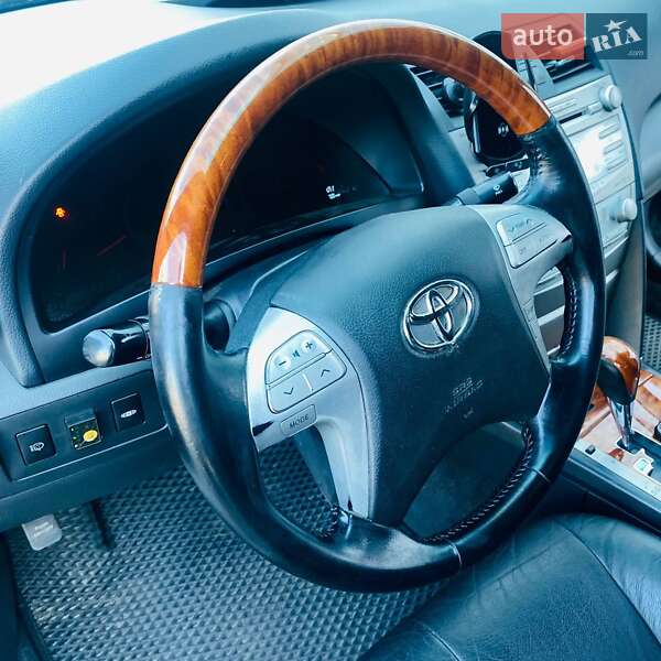 Седан Toyota Camry 2008 в Броварах