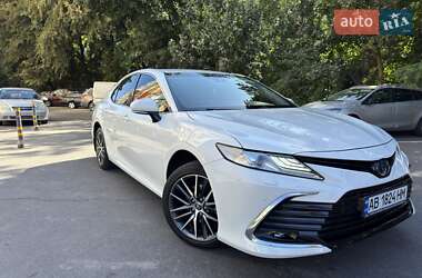 Седан Toyota Camry 2021 в Виннице