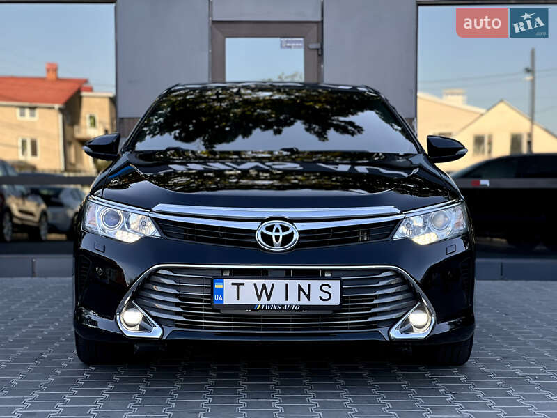 Седан Toyota Camry 2015 в Одессе