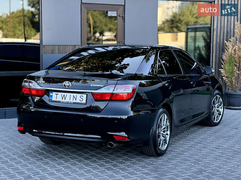 Седан Toyota Camry 2015 в Одессе