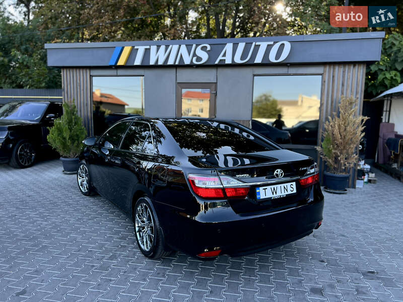 Седан Toyota Camry 2015 в Одессе