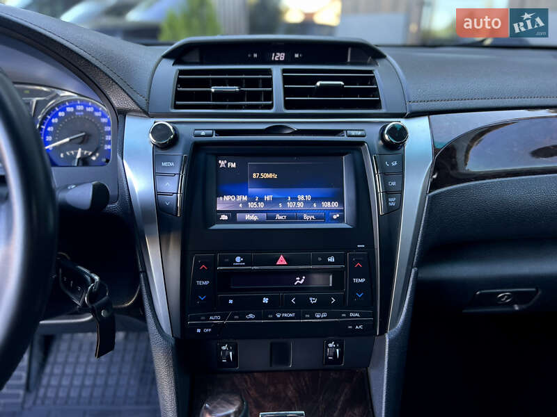 Седан Toyota Camry 2015 в Одессе