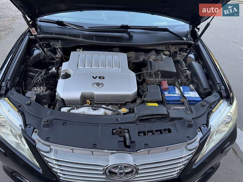 Седан Toyota Camry 2013 в Києві