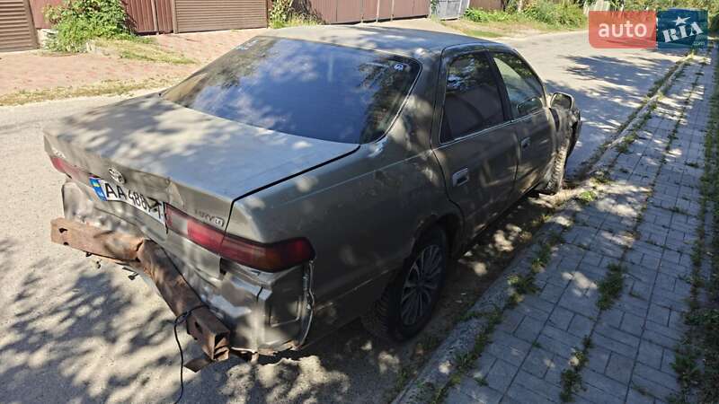 Седан Toyota Camry 1999 в Киеве
