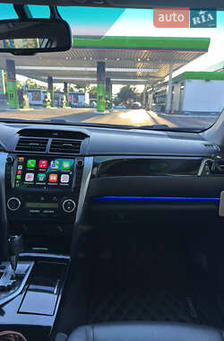 Седан Toyota Camry 2012 в Кривому Розі
