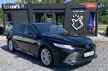 Седан Toyota Camry 2020 в Львові