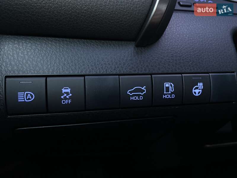 Седан Toyota Camry 2021 в Одессе