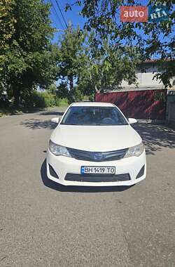 Седан Toyota Camry 2013 в Киеве