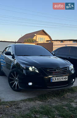 Седан Toyota Camry 2008 в Калиновке