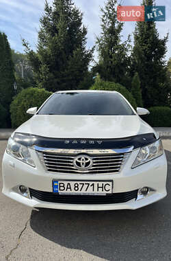Седан Toyota Camry 2012 в Кропивницком