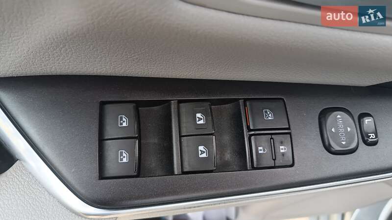 Седан Toyota Camry 2016 в Борисполі