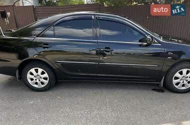 Седан Toyota Camry 2004 в  фото 30 Седан Toyota Camry 2004 в