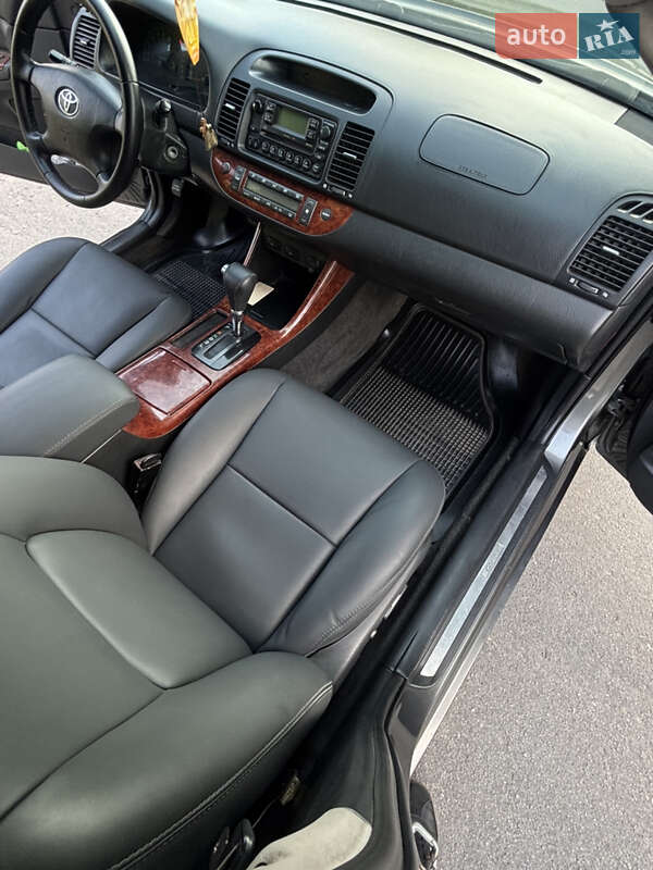 Седан Toyota Camry 2003 в Калинівці