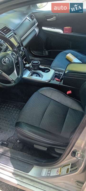 Седан Toyota Camry 2013 в Харькове
