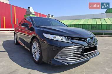 Седан Toyota Camry 2019 в 