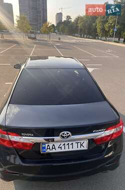 Седан Toyota Camry 2012 в 