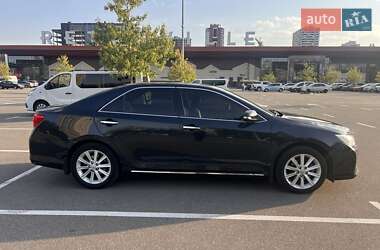 Седан Toyota Camry 2012 в 
