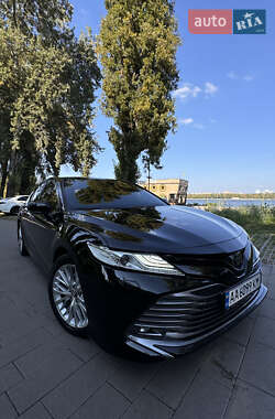 Седан Toyota Camry 2018 в 