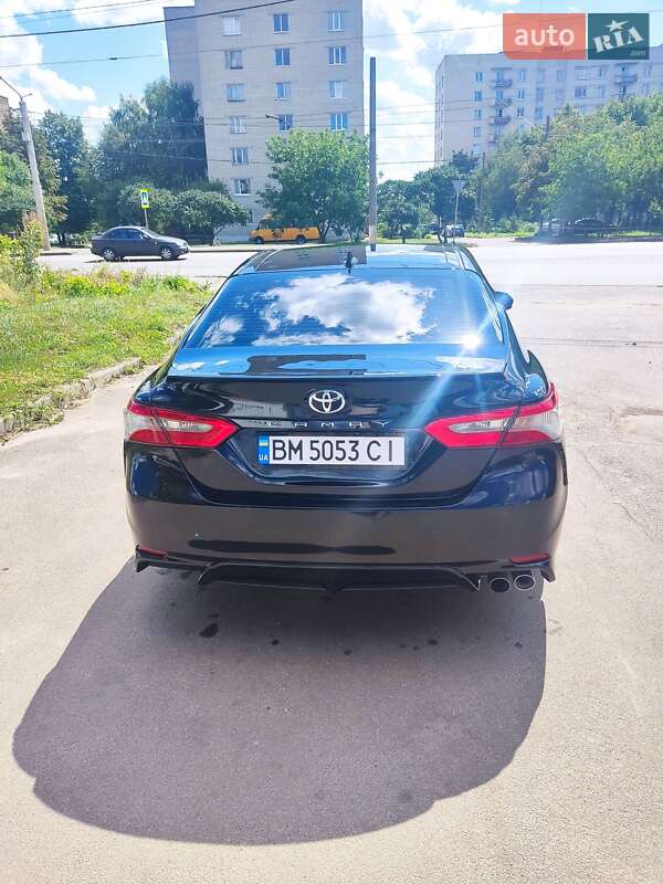 Седан Toyota Camry 2019 в Сумах