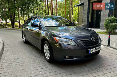 Седан Toyota Camry 2008 в Броварах