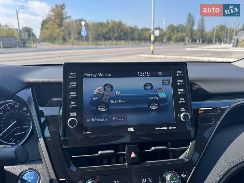 Седан Toyota Camry 2021 в Киеве