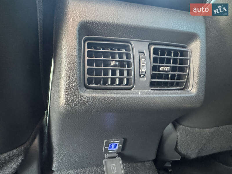 Седан Toyota Camry 2021 в Киеве