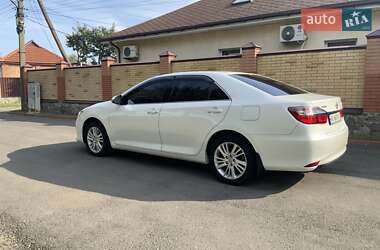 Седан Toyota Camry 2015 в 