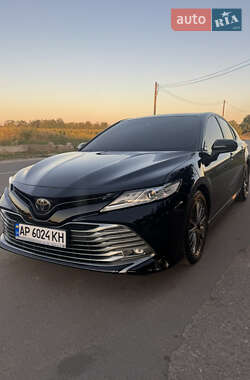 Седан Toyota Camry 2017 в Запорожье