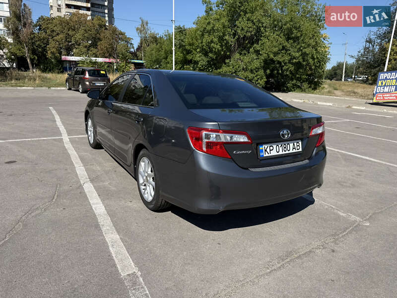 Седан Toyota Camry 2012 в Запоріжжі