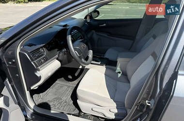 Седан Toyota Camry 2012 в  фото 11 Седан Toyota Camry 2012 в