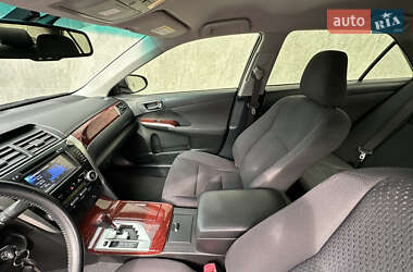 Седан Toyota Camry 2013 в 