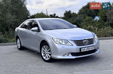 Седан Toyota Camry 2012 в Києві