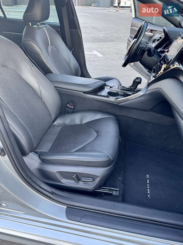 Седан Toyota Camry 2021 в Днепре фото 46 Седан Toyota Camry 2021 в Днепре