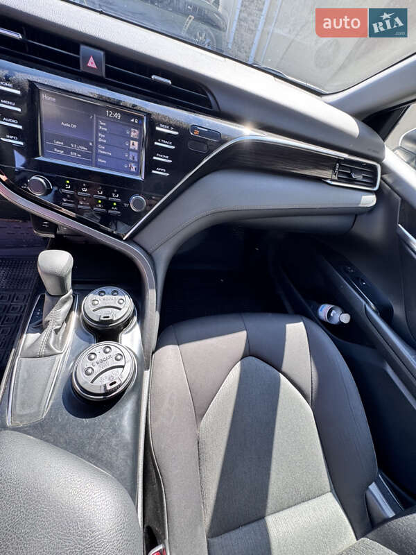 Седан Toyota Camry 2018 в Одессе