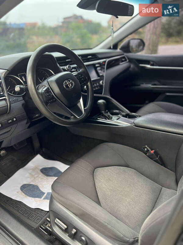 Седан Toyota Camry 2018 в Киеве фото 25 Седан Toyota Camry 2018 в Киеве