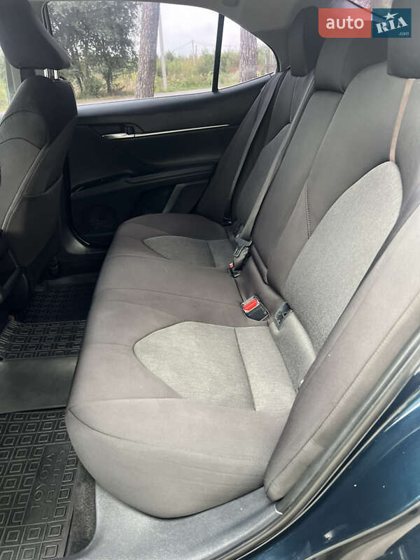 Седан Toyota Camry 2018 в Киеве фото 31 Седан Toyota Camry 2018 в Киеве