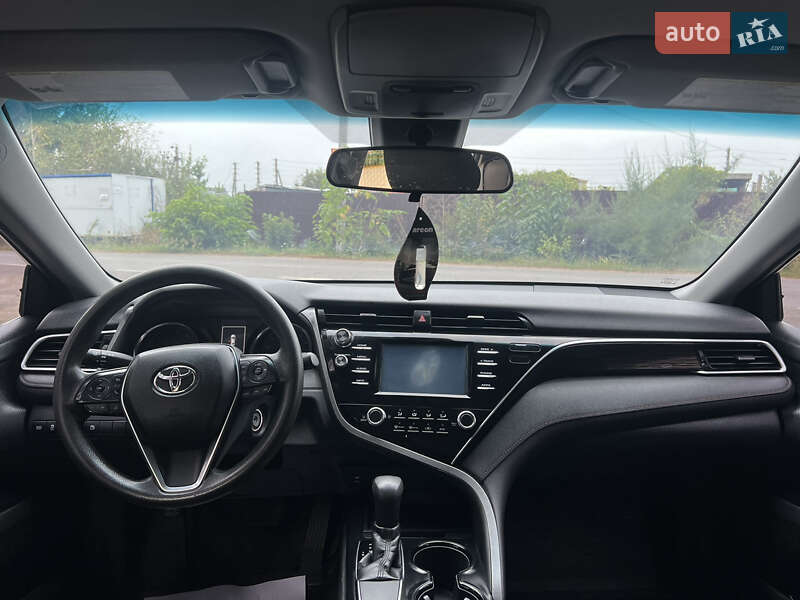 Седан Toyota Camry 2018 в Киеве фото 45 Седан Toyota Camry 2018 в Киеве