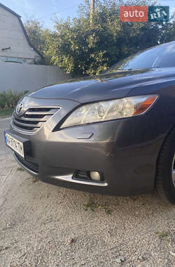 Седан Toyota Camry 2006 в Обухові