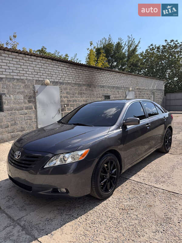 Седан Toyota Camry 2008 в Славянске