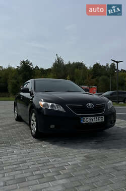 Седан Toyota Camry 2008 в Львові