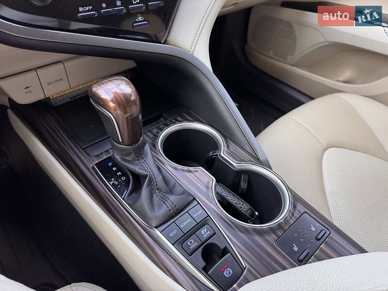 Седан Toyota Camry 2020 в Одесі