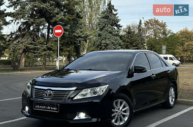 Седан Toyota Camry 2013 в Николаеве