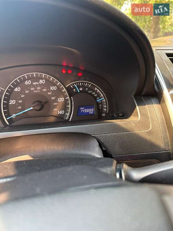 Седан Toyota Camry 2012 в Запоріжжі