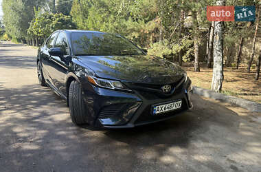 Седан Toyota Camry 2020 в Харькове