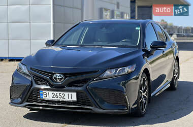 Седан Toyota Camry 2021 в 