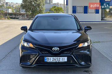 Седан Toyota Camry 2021 в 