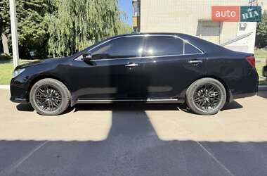 Седан Toyota Camry 2013 в Краматорске