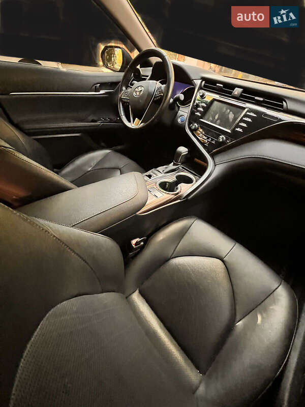 Седан Toyota Camry 2020 в Одесі фото Седан Toyota Camry 2020 в Одесі